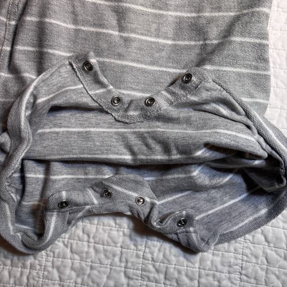 Carter's Baby Boy 24M Gray White Striped Shortalls Overalls Outfit Smiley Face - Picture 4 of 5